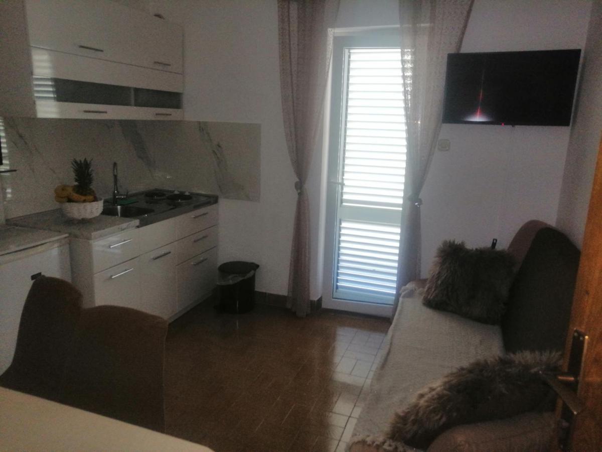 شقة Apartman Ivo Baška Voda المظهر الخارجي الصورة