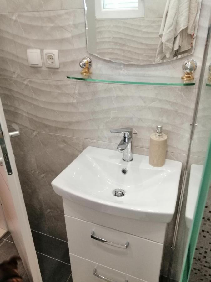 شقة Apartman Ivo Baška Voda المظهر الخارجي الصورة